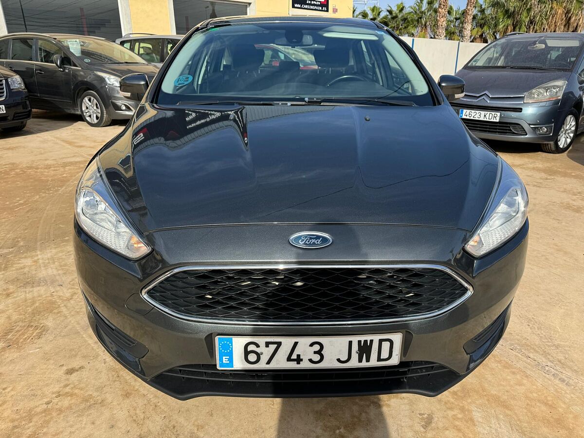 FORD FOCUS TREND 1.6 TI-VCT AUTO SPANISH LHD IN SPAIN 51000 MILES SUPER 2017